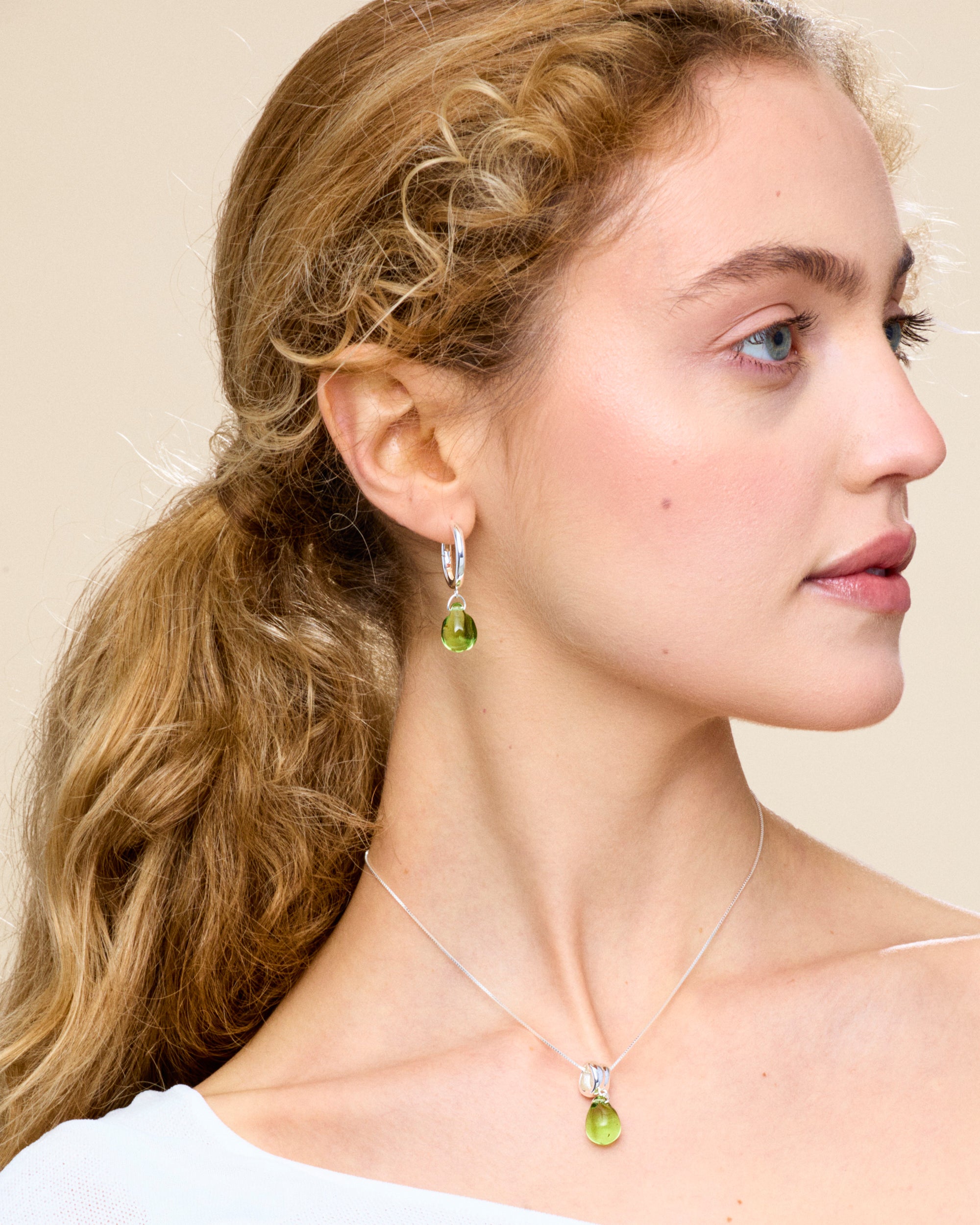 Sugar Drop Green Necklace in Silver