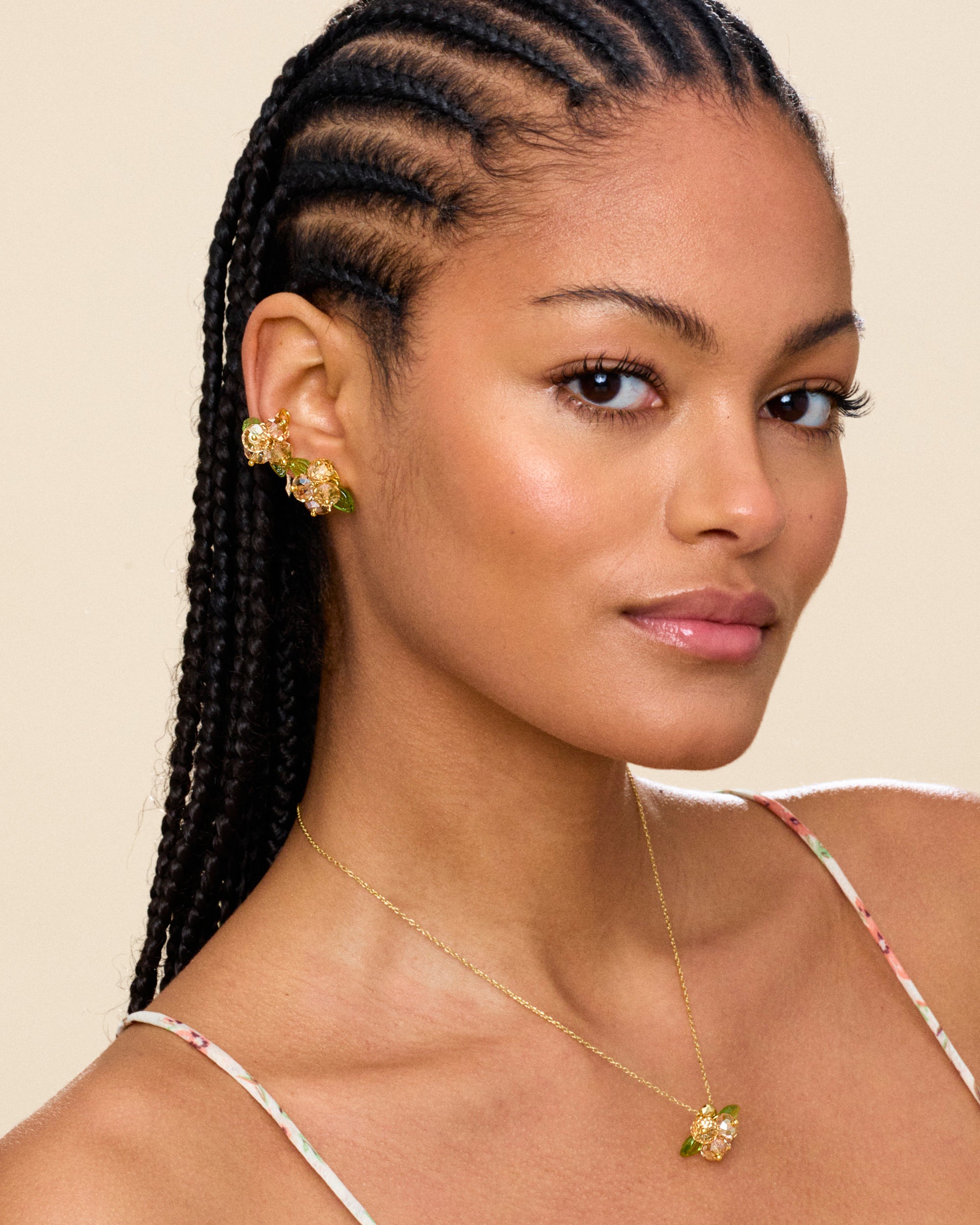 Vanilla Romance Earcuff