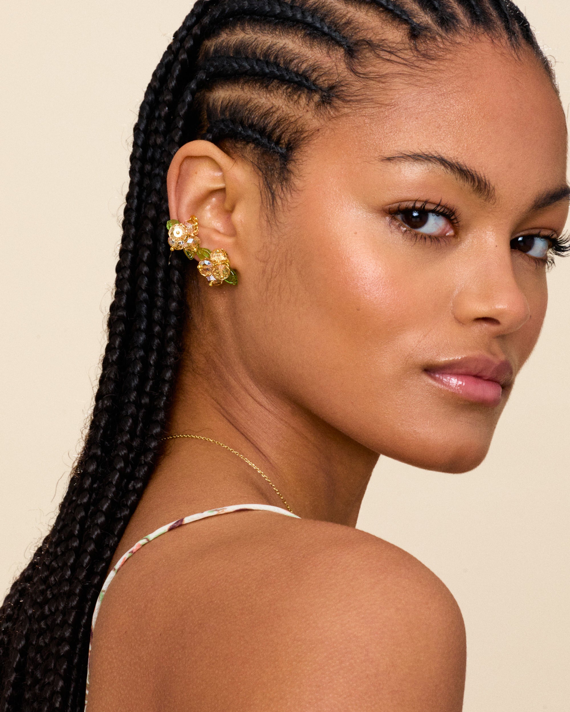 Vanilla Romance Earcuff