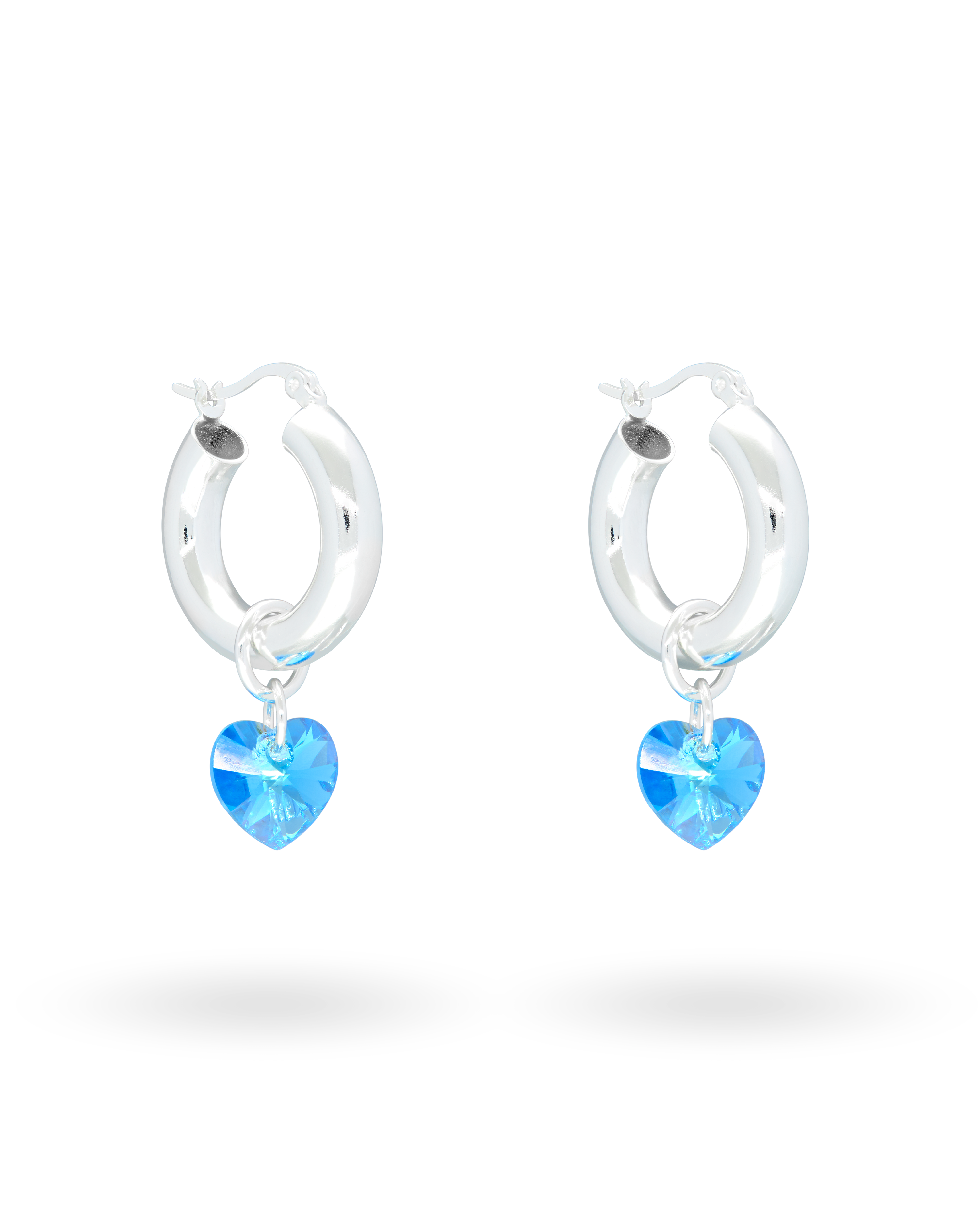 Lonely Hearts Club No. 4 Korvakorut Hopea